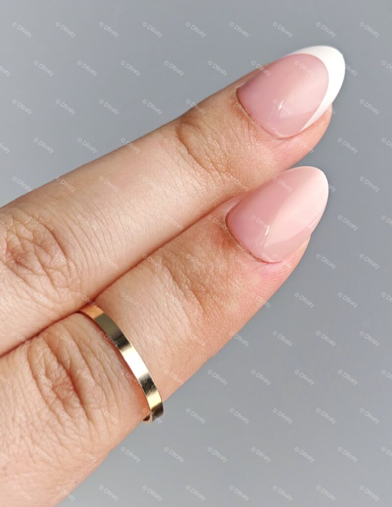 Bare – Image 2